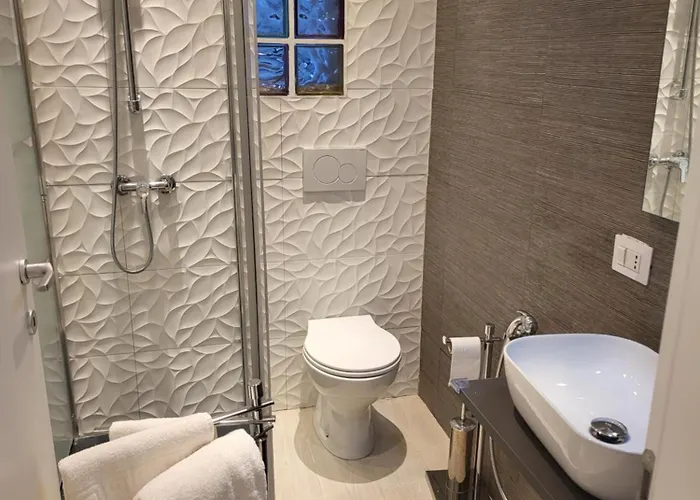 Vatican Tolemaide 2 2 Bagni Rome